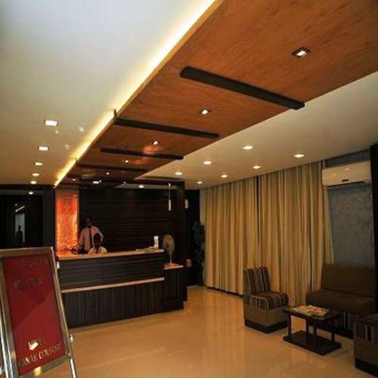أحمد أباد Hotel Kanak Comfort المظهر الخارجي الصورة